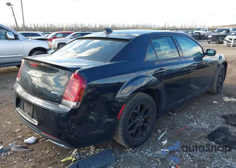2015 Chrysler 300 300S из США, поврежденный, VIN 2C3CCAGG4FH831233